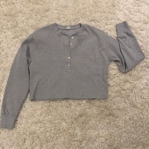 Super cute Aritzia long sleeve with buttons